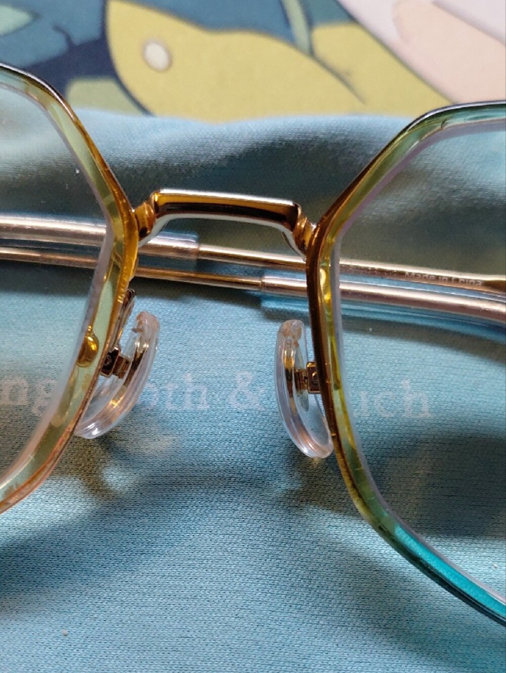 Colorful Gradient Metal Frame Reading Glasses - Picture 4 of 10
